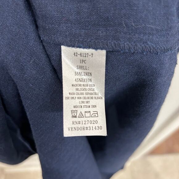 Button up blouse - Picture 5 of 5